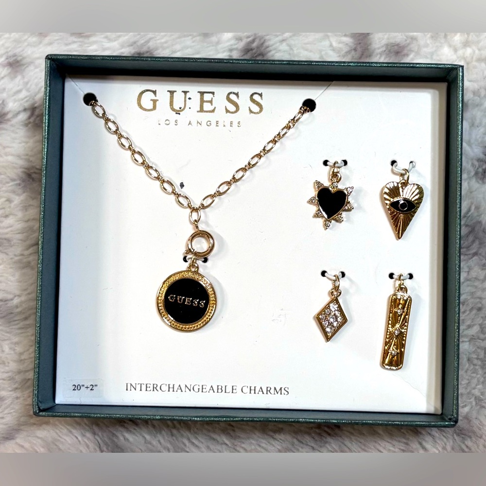 NIB GUESS 5 PIECE INTERCHANGEABLE NECKLACE